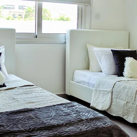 Apartment Modern 2 Bedroom - Tourist Area Collection *