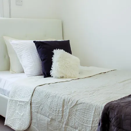 Modern 2 Bedroom - Tourist Area Collection Apartment Limassol